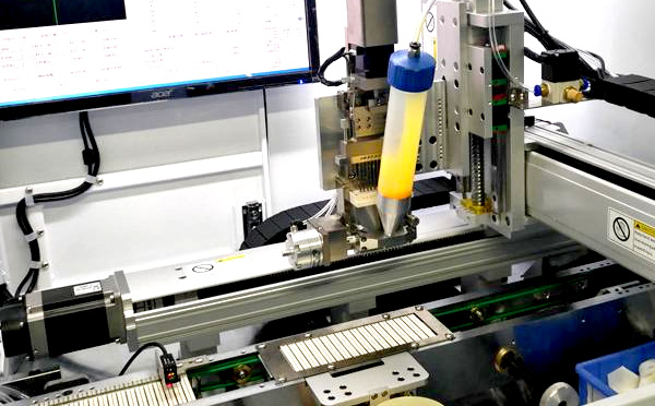 視覺點膠機（CCD）的應用